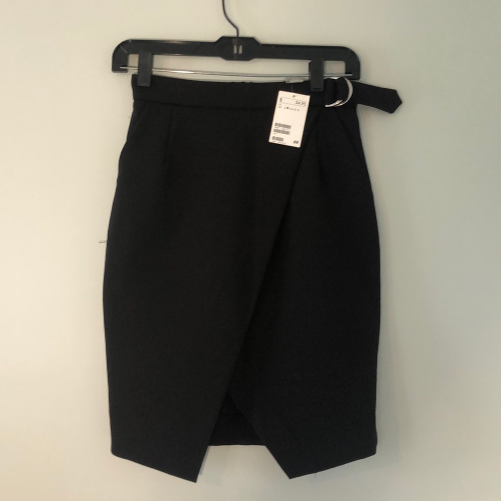 H&M front slit pencil skirt with belt accent - 4
